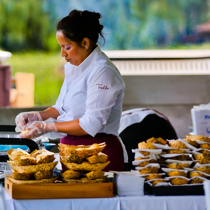 Chef-prepare-catering-meal